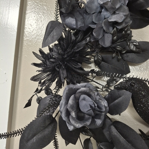 Moon Flower Wreath - Picture 4 of 7